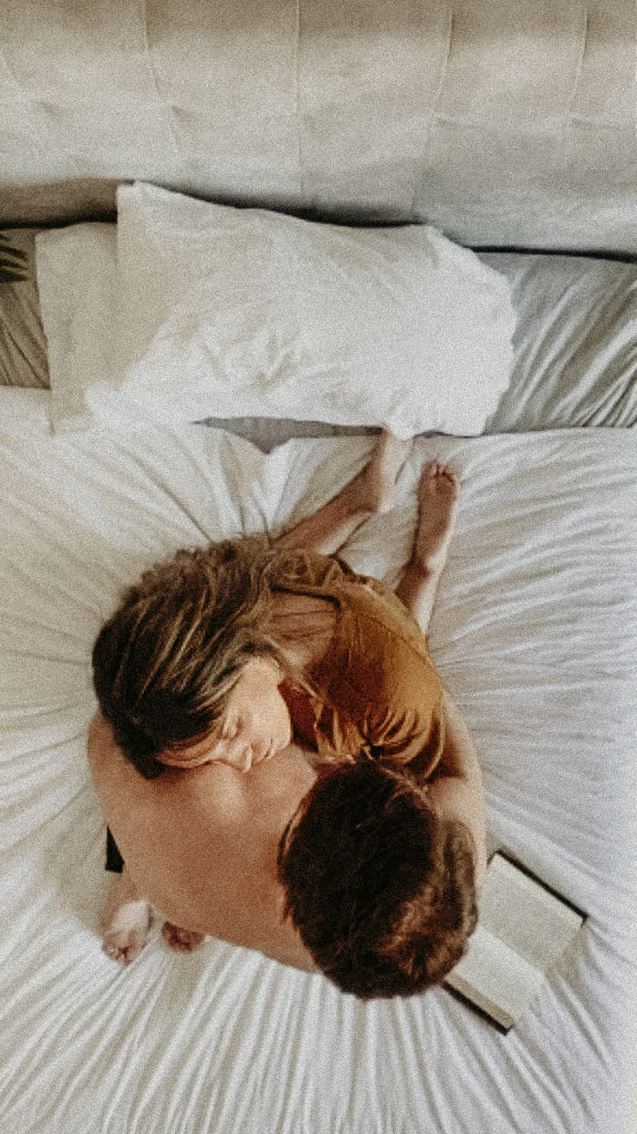 Sesión de fotos de pareja en casa | COVID-19